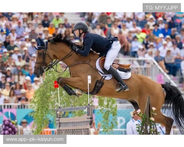 荷兰马术队在巴黎奥运会三项赛中取得第七名，展现出色表现。，荷兰马术考级标准